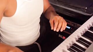 Zaytoven cooking in the studio