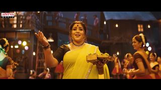 Kurchi madhathapethi songs