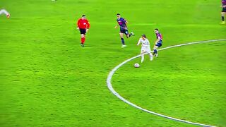 Messi DESTROYED by Valverde Shot... Can He Survive? ????????