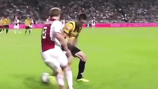 Nutmeg skills football game