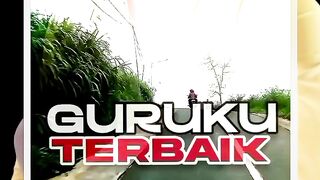 Guruku terbaik.