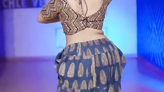 Mesmerizing Dance Performance by Girl to Top Trending Music – Viral Dance Video Everyone is Loving!