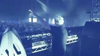 Christina Novelli & Sarah de Warren - Leaving Me (Official Music Video)