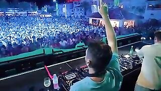 #ibiza season starts in 4 weeks ???? #dimitrivegasandlikemike #electronicmusic #techno #summer #dj