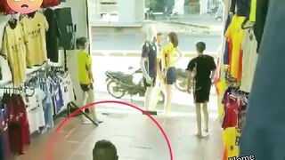 Robber in clothes store