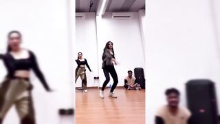 Indian Girl Jahnvi Motwani Dance 16