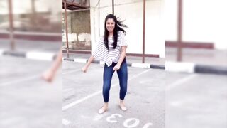 Indian Girl Nidhi Kumar Dance 3