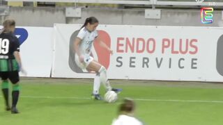 Funny Moments in Women's Football 5
