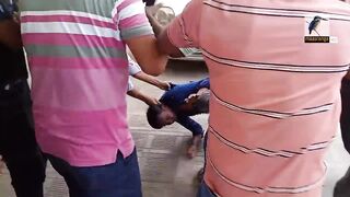 আবারও হিরো আলমকে গণধোলাই করলো