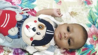 Baby in happy ????