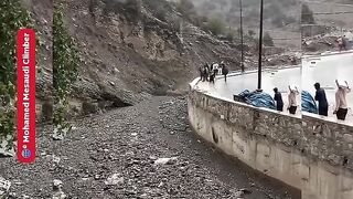 Record load for Oued Ait Boukmaz in Azilal province, years after its flow stopped due to drought ????❤️✨️ #shorts