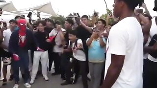 Fan jumps over iShowSpeed #ishowspeed #philippines #shorts