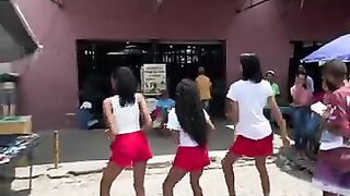 dancinha_tiktok_#dance_#piseiro_#dancarino(360p).