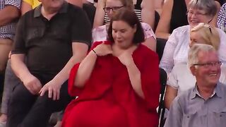 Shocking: Bull attacks woman at concert! - (André Rieu - España Cani)