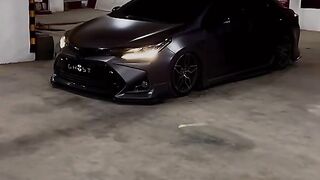 Toyota Corolla Grande X ????