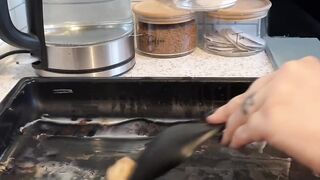 Oven tray cleaning tips.