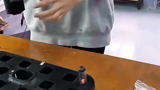 Smart Hydroponics Growing System with LED Grow Light for Indoor Gardens