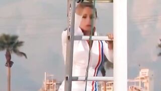عرض خيالي في السماء والكل منبهر????????