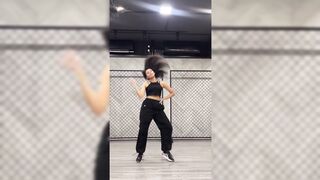 Indian Girl Garvita Jhawar Dance 2