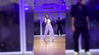 Indian Girl Jahnvi Motwani Dance 21