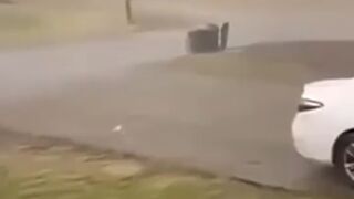 إعصار ميلتون يضرب فلوريدا.. وفيات وتحذيرات صارمة للسكان بالاحتماء