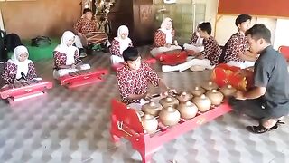Belajar Gamelan