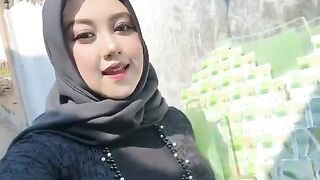 Cewek hijab Manisnya senyuman