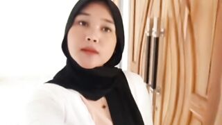 Jangan dengerin omongan orang lain