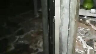 Full pintu geser