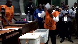 Mozambique counts votes amid allegations of irregularities .