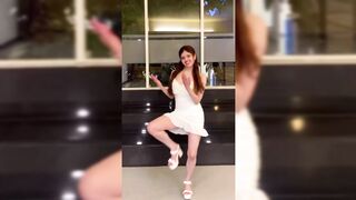 Indian Girl Hansika Arora Dance