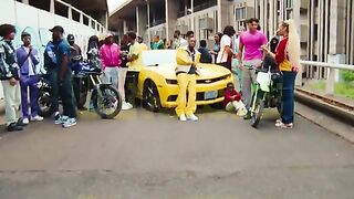 Naza_-_Une_Histoire_ft.Tiakola__Clip_Officiel_(360p).