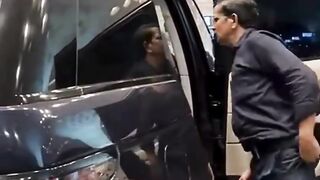 Malaika Arora spotted at the airport in all black outfit #malaikaarora #shorts #viral #youtubeshorts #trending #shortvideo #ytshorts