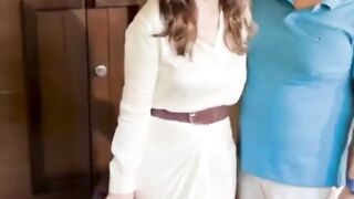 Raveena Tandon looks Gorgeous as Poses for the paps at an event #raveenatandon #short #shorts #trending #viral #bollywood #viralshorts