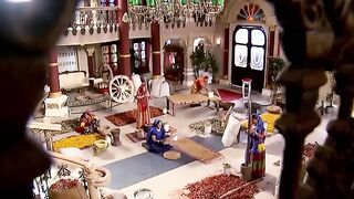 CID_Officer_Daya_को_दिखा_बाथरूम_में_यह_भूतिया_शीशा____CID___TV_Serial_Latest_Episode(360p).