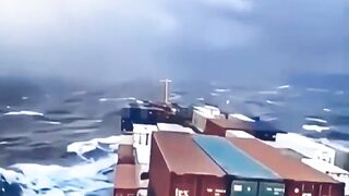 M&S WORLD #oceans #storm #cargoship #cargoships #waves #bigwaves #bigwaves