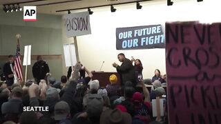 Union machinists striking against Boeing hold raucous rally in show of solidarity.