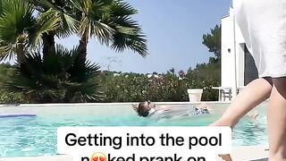 Getting  into the pool  prank on boyfriend