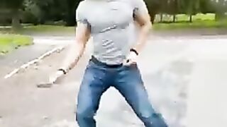 Tiger Shroff  dance