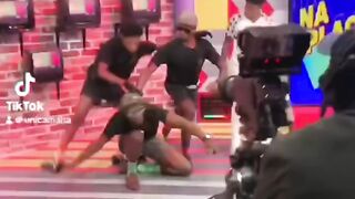 Dancing like nobody