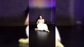 Indian Girl Sonali Bhadauria Dance