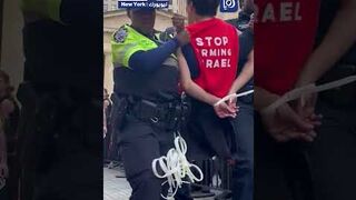 US police arrest pro-Palestine activists who stormed the New York Stock Exchange