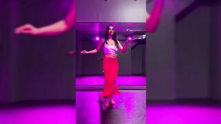 Indian Girl Rashme Khade Dance