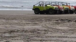 atmosphere at parangtritis beach