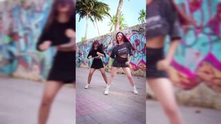 Indian Girl Sonali Bhadauria Dance