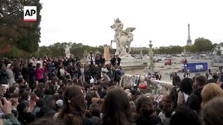 Hundreds gather in Paris to mourn death of singer Liam Payne.