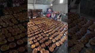 Cinnamon rolls for displaced people in Gaza!