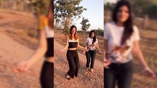 Indian Girl Shubhi Joshi Dance