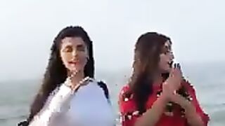 Pakistani tiktoker viral video minahil malik viral video full
