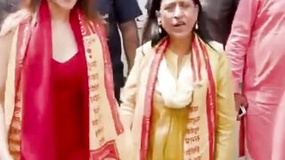 Nushrratt Bharuccha Visits Shree Siddhivinayak Temple for her new car #nushrrattbharuccha #short
